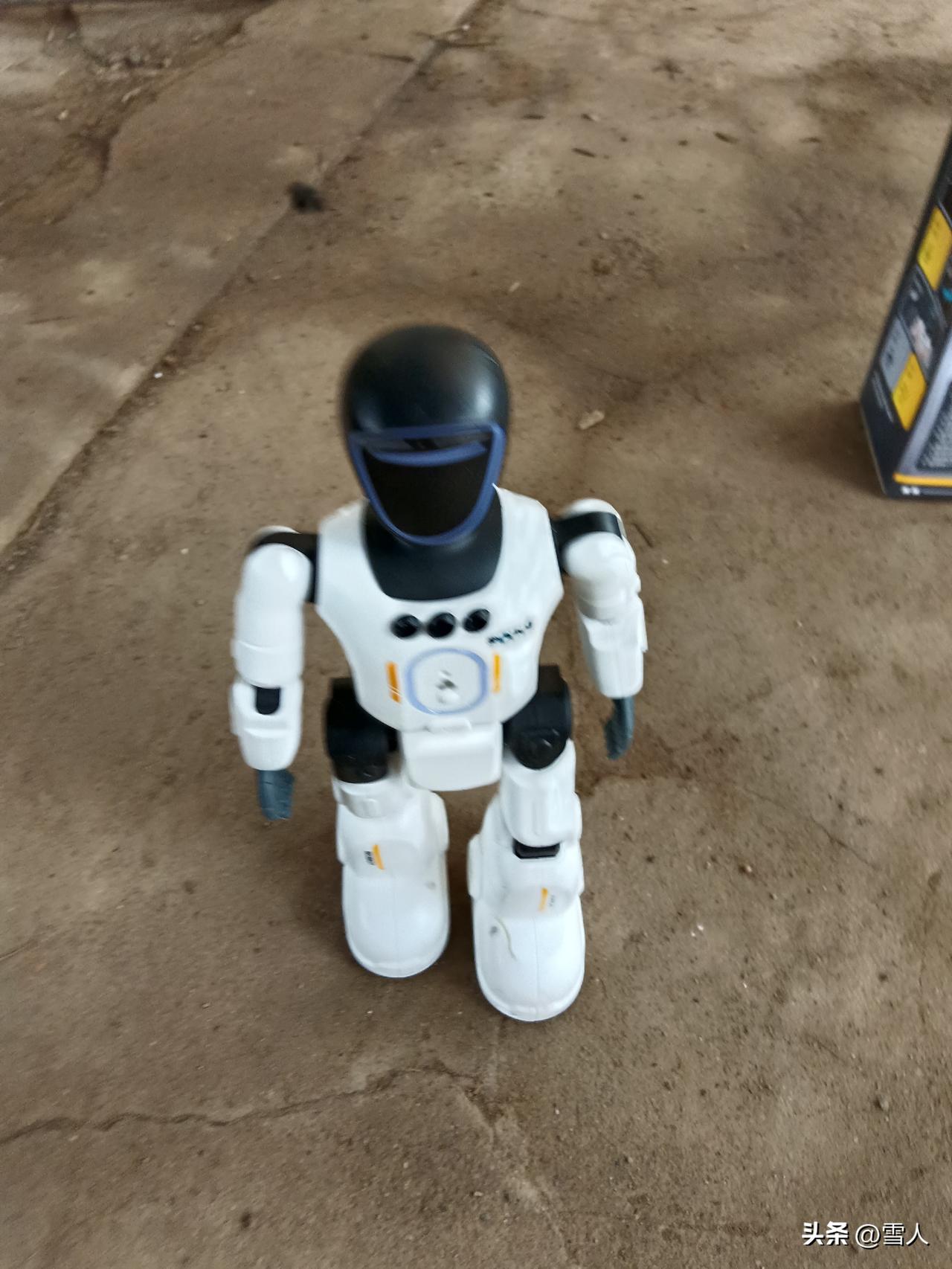 晚年如何过得有尊严“有孩子”和“没孩子”两种截然不同的人生剧本。笔者个人看法如下