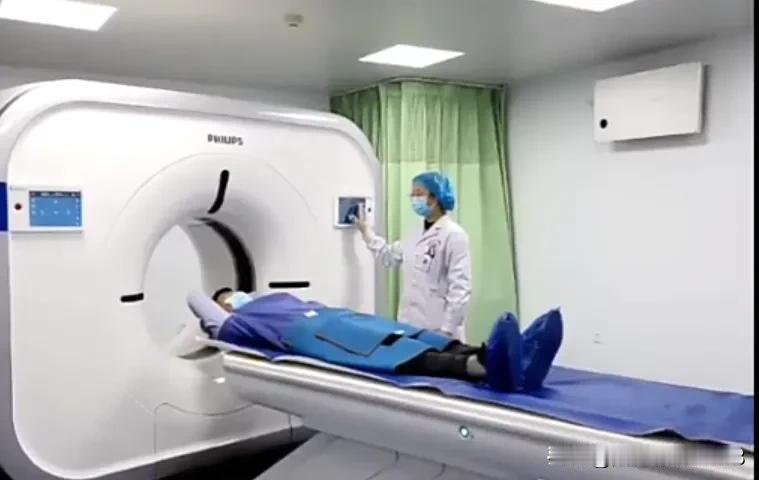 人类医学史上的伟大发明
1、肠镜--日本。
2、X光机--德国。人体透视眼
3、