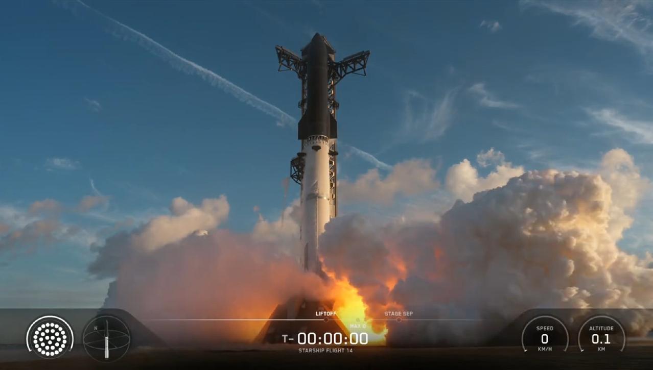【星舰第14飞：飞船首次入轨、26颗星链V3已部署，助推器怎样了？】

北京时间