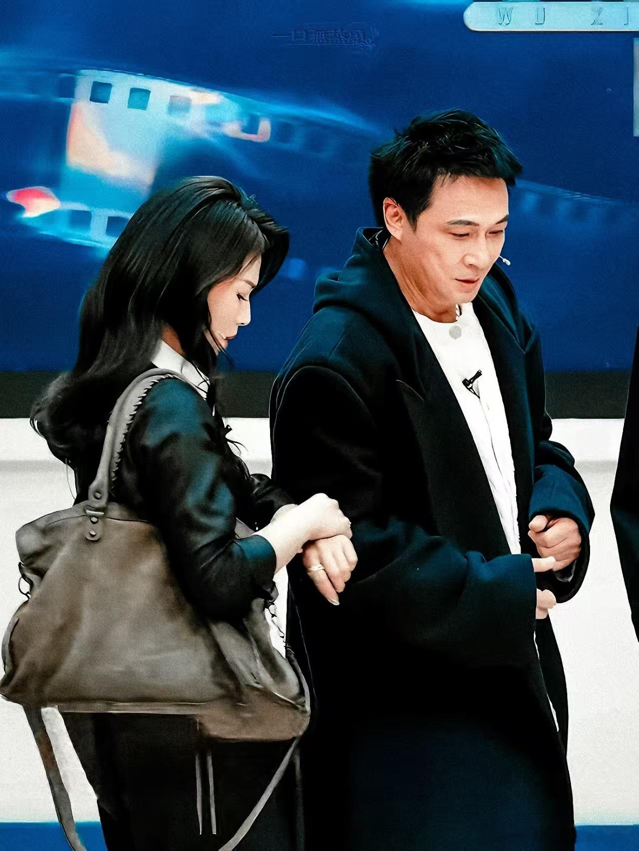 冷知识吴镇宇64岁刘晓庆教两男追自己 刘晓庆真的很有前辈风范，教甘望星、姚冠宇追