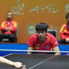 王楚钦vs安宰贤

“男明星德比”再演碾压局，王楚钦速胜安宰贤延续不败传奇

在