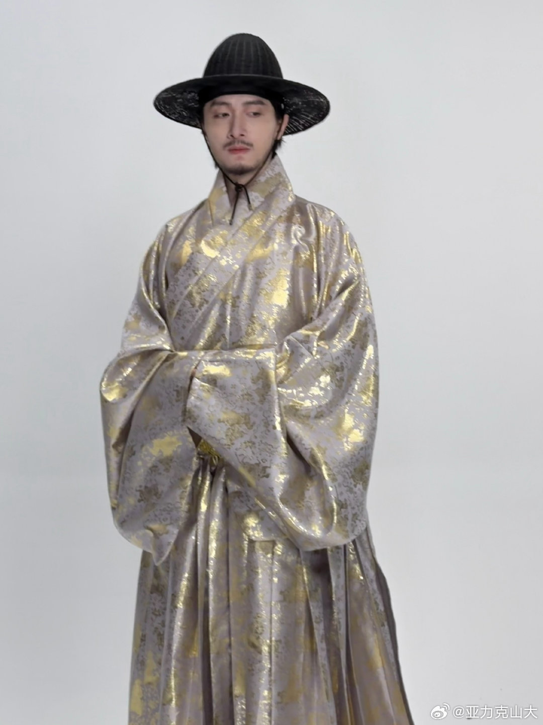 新做的衣服们 
