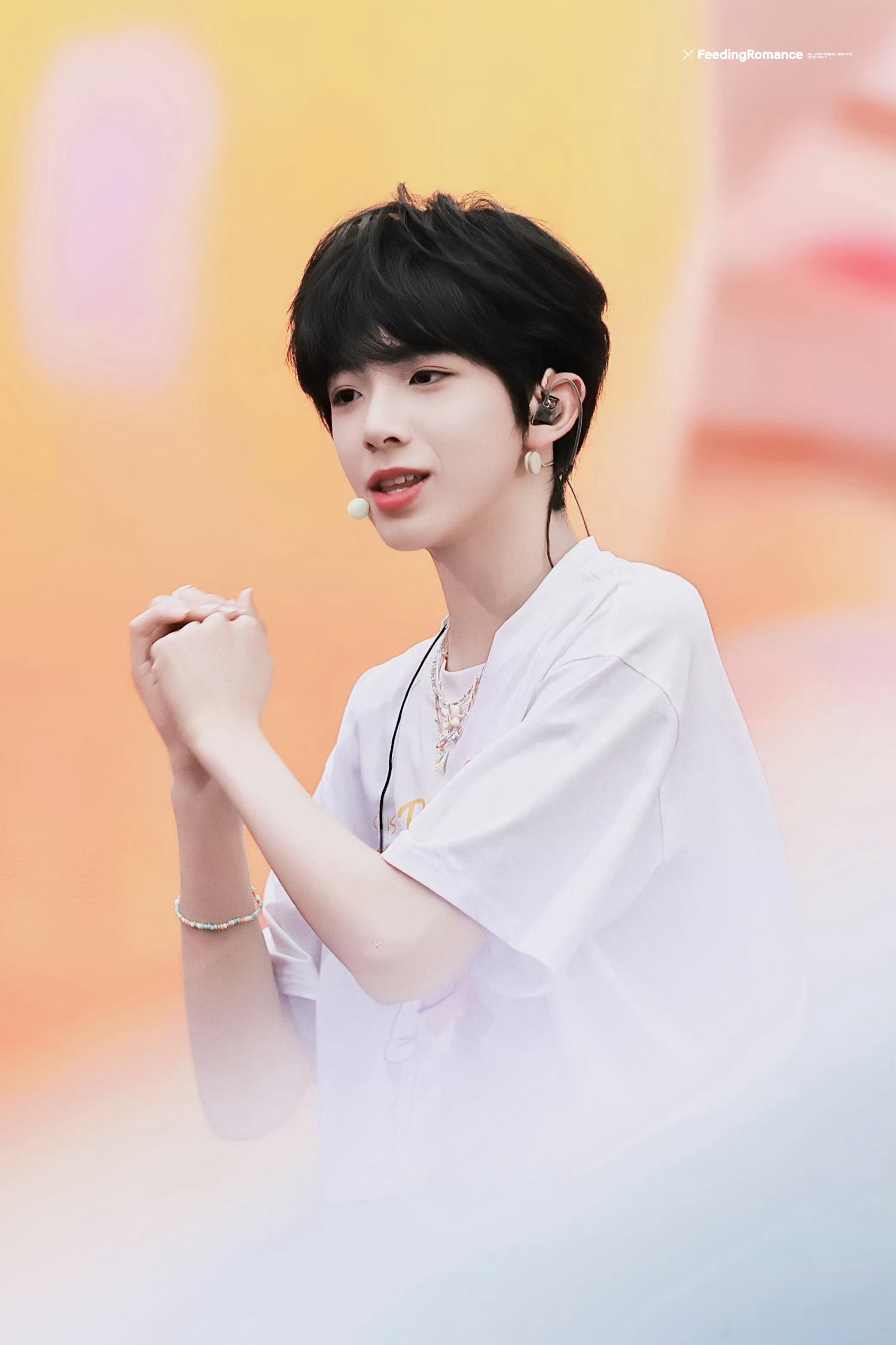 贝斯手陈浚铭📢让让让让【门面来啦】❗❗听说你想了解TF家族四代陈浚铭❓❓请看v