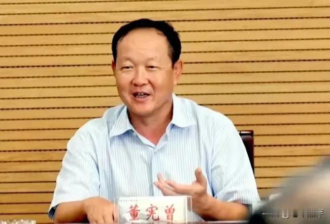 有点惊呆，海南省交通运输厅原厅长、现任副厅长同日官宣被查！

刚刚，权威媒体发布