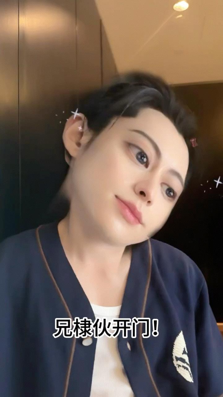 加了特效以后，你俩挺有父子相[允悲] ​​​