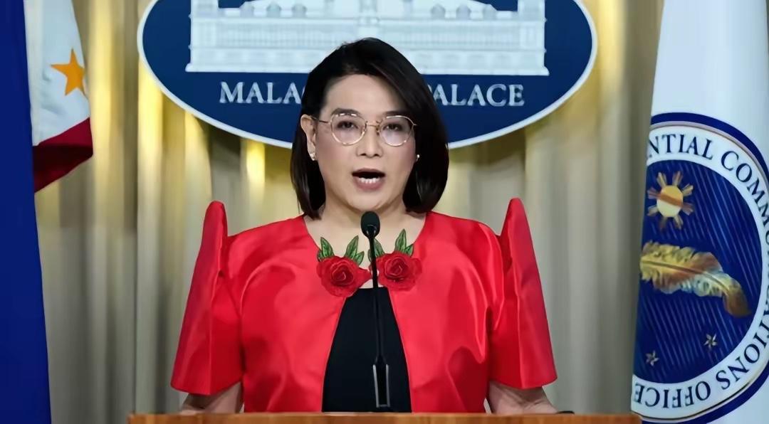 菲总统府正式站队了！6 月 7 日，小马科斯政府的发言人公开讲了：我们只跟张侨伟