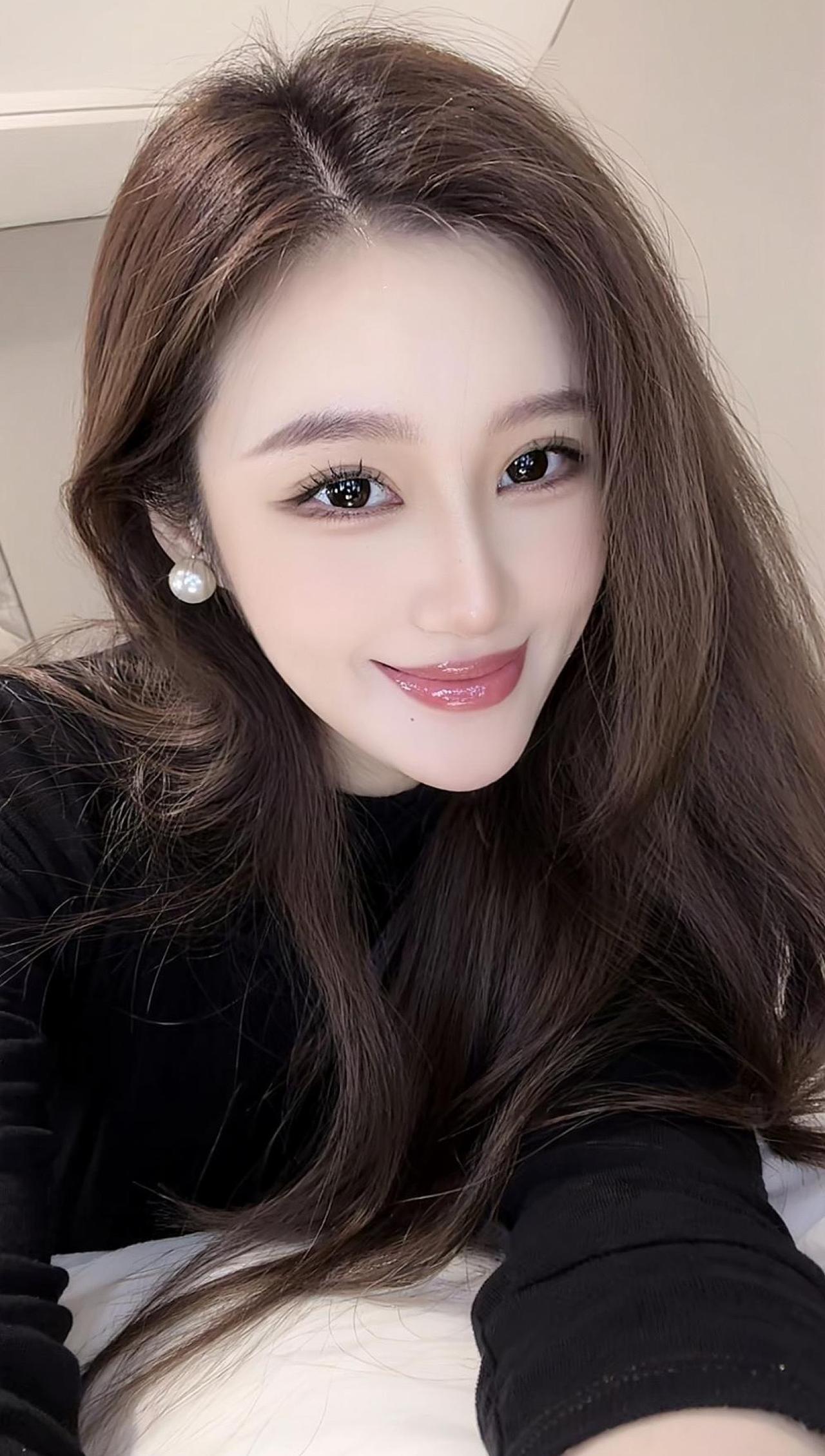 再长的路，一步一步也能走完；再短的路，不迈开双脚也无法到达。中午好