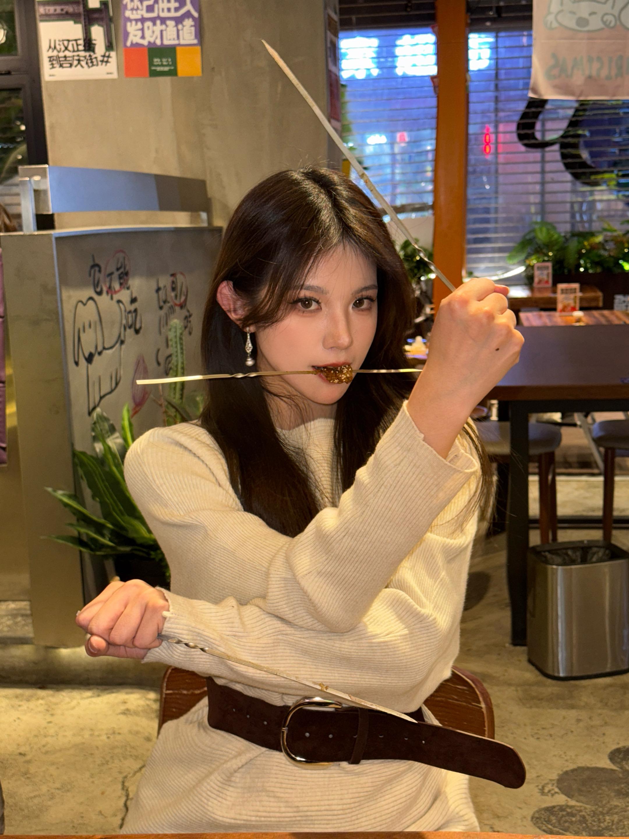 三刀流 吃遍三届。