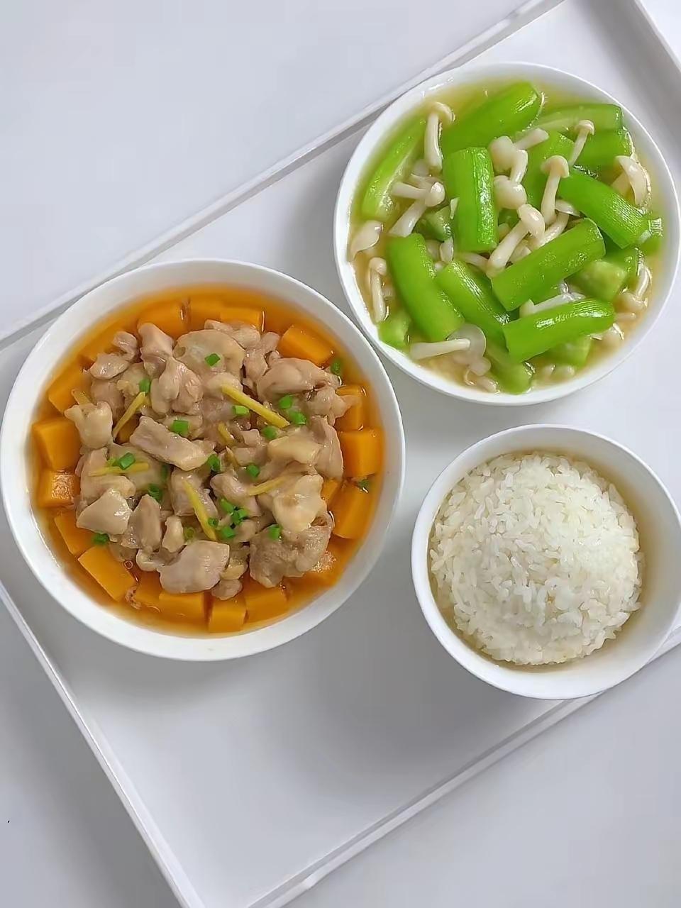 今日午餐，巴适的板