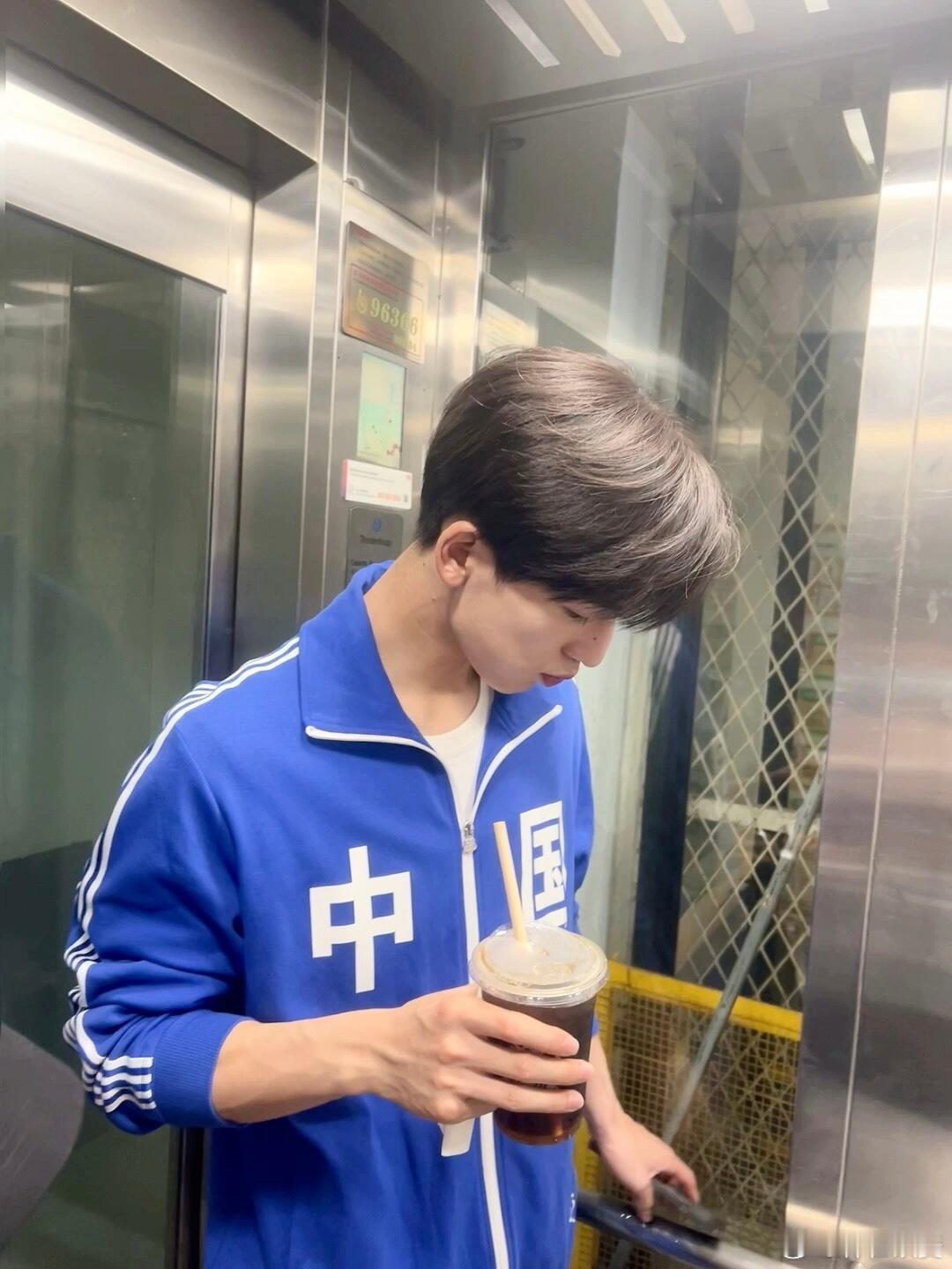 张凌赫  张凌赫女友视角💞张凌赫｜ 