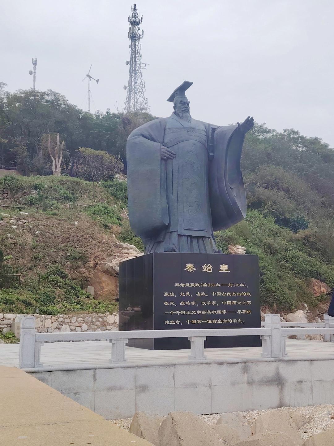 门票+船票一共每人一百多，可以带孩子去赶海，特别是抓螃蟹，螃蟹🦀很多，建议穿胶