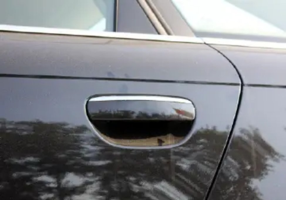 明确禁止全隐藏式门把手看过一些明年的车了现款如果是全隐藏的基本上都改成半隐藏式的