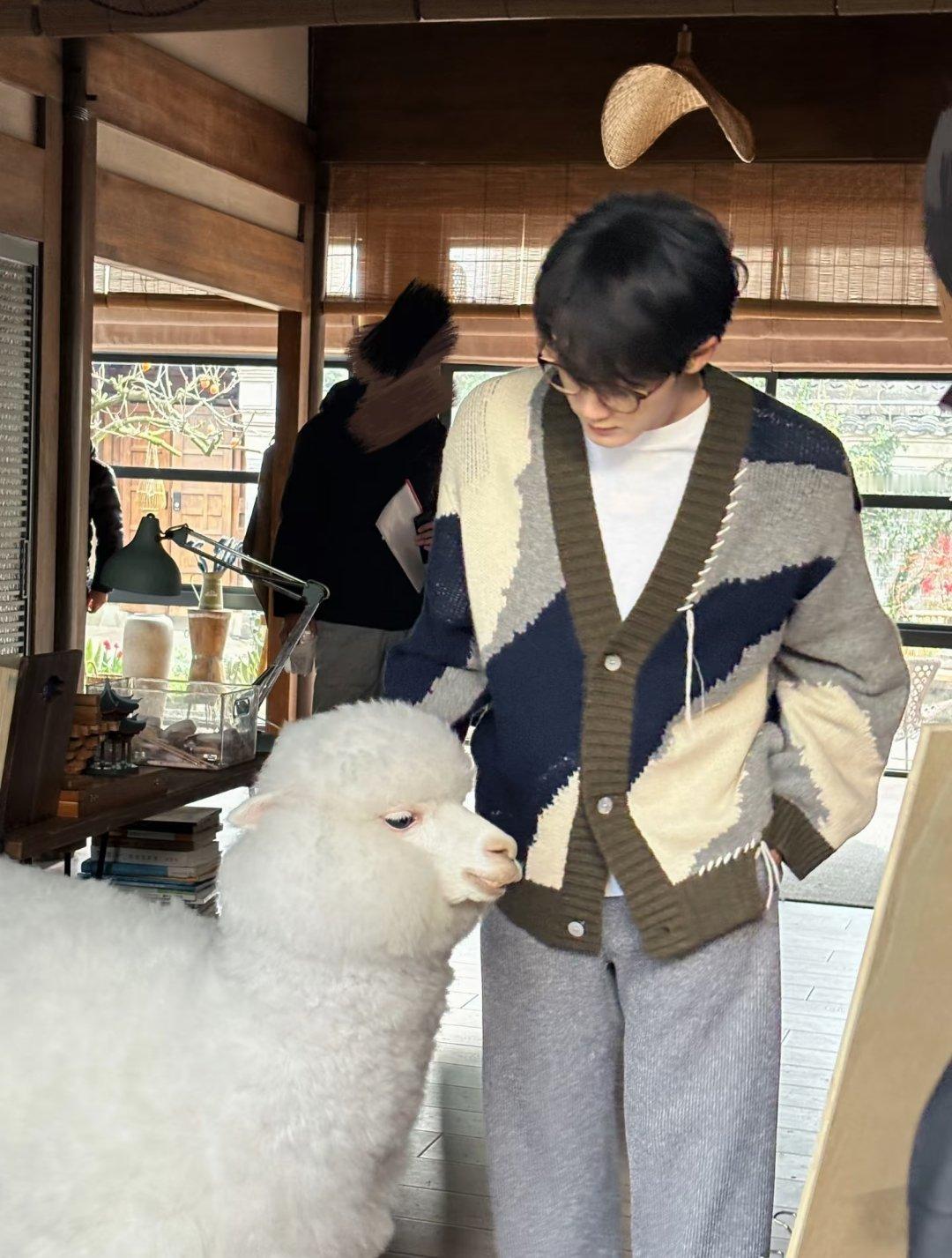 明星丨日常檀健次的一组日常图片～ 