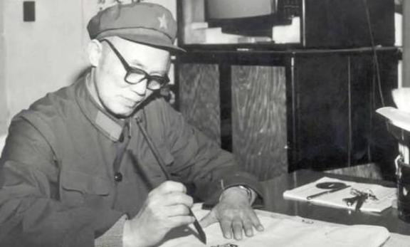 1980年，钟伟将被平反后，找黄克诚要他的老房子，黄克诚大骂：我看你是越老越糊涂