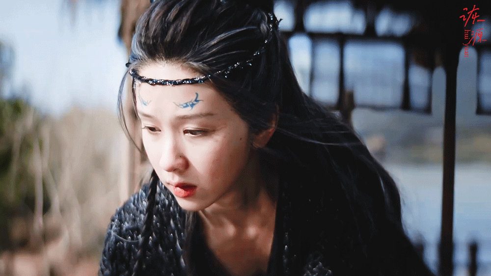 陈都灵 《月鳞绮纪》雾妄言 / 动图▷好多路透里喜欢的造型甫现出一角～～～期待正