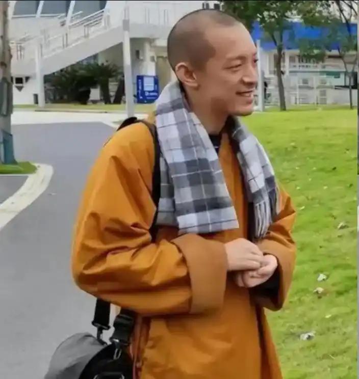 北大数学天才柳智宇出家12年后还俗，他留下了一句让无数人沉默的话：“寺庙里的人际