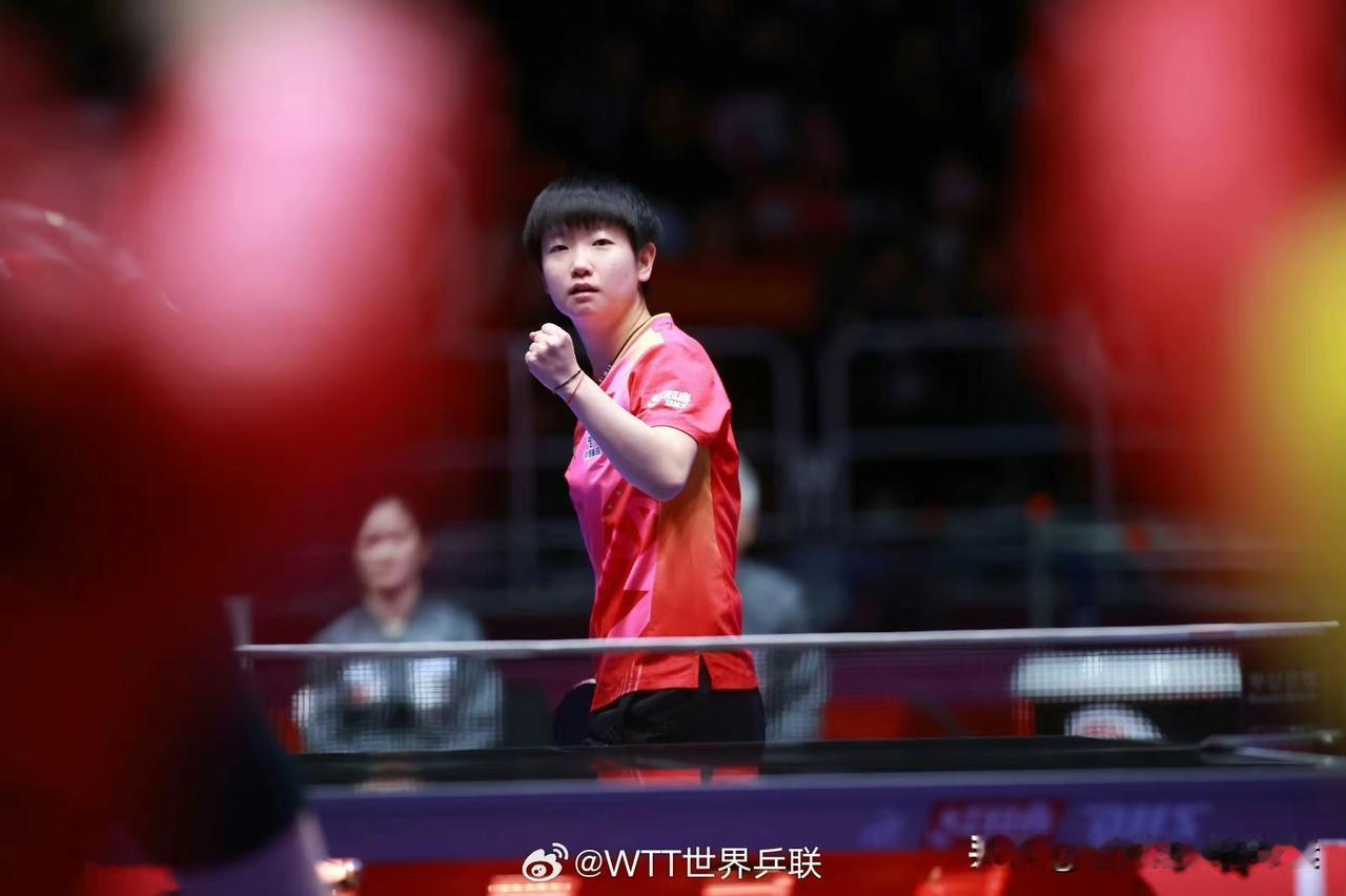 莎莎、大迪、大胖、小胖率先晋级八强
单打1/8决赛：
孙颖莎🇨🇳3-1伯格斯