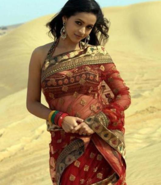 [啤酒]2012年，19岁的印度女孩莫迪娜，听说中国男人不打老婆、女人能挣钱，连