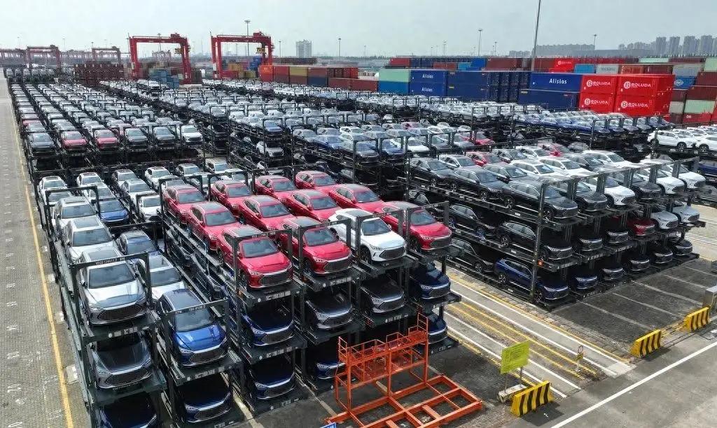 【彭博社：中国电动汽车出口量大幅增长】
5月26日，彭博社报道称，中国电动汽车全