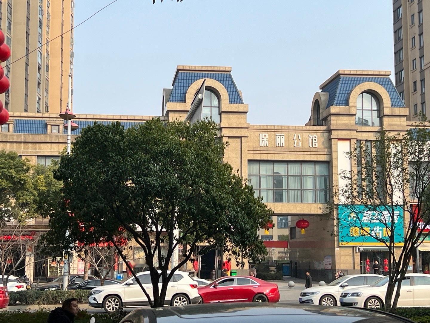 在孝感市的街头走一走，过了严重的水土不服，感觉吃什么都香了，哈哈哈～  