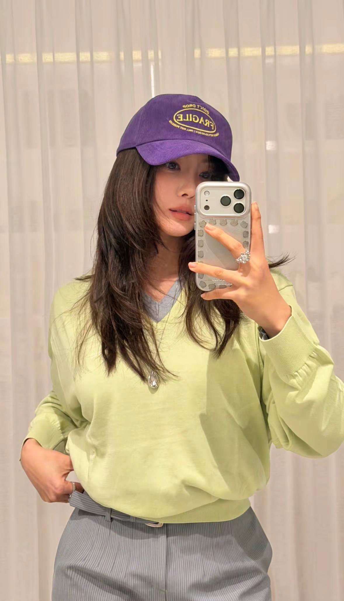 朴孝敏最新动态更新照片了，美美哒！朴孝敏 tara 自拍 日常分享