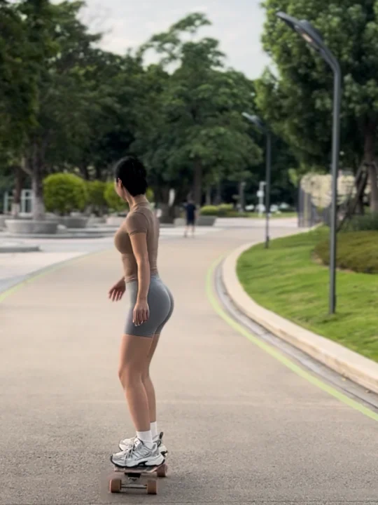 今天是滑板女孩🛹