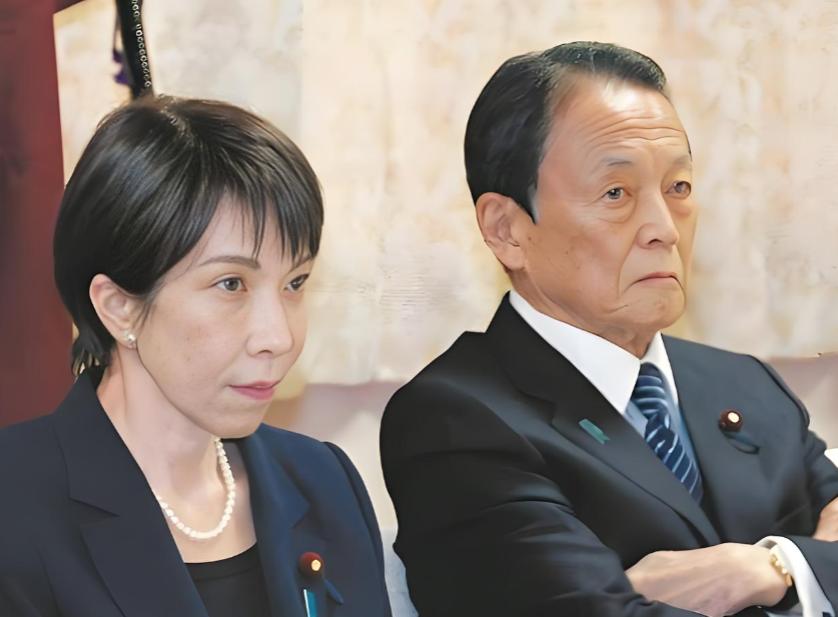 这一次日本彻底不装了！麻生太郎公开承认，日本之所以挑衅中国，便是为了借这个机会来