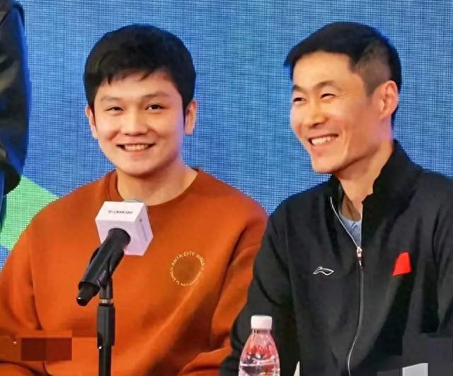 樊振东刚落地上海一天，全网都在问：你到底回不回国乒？