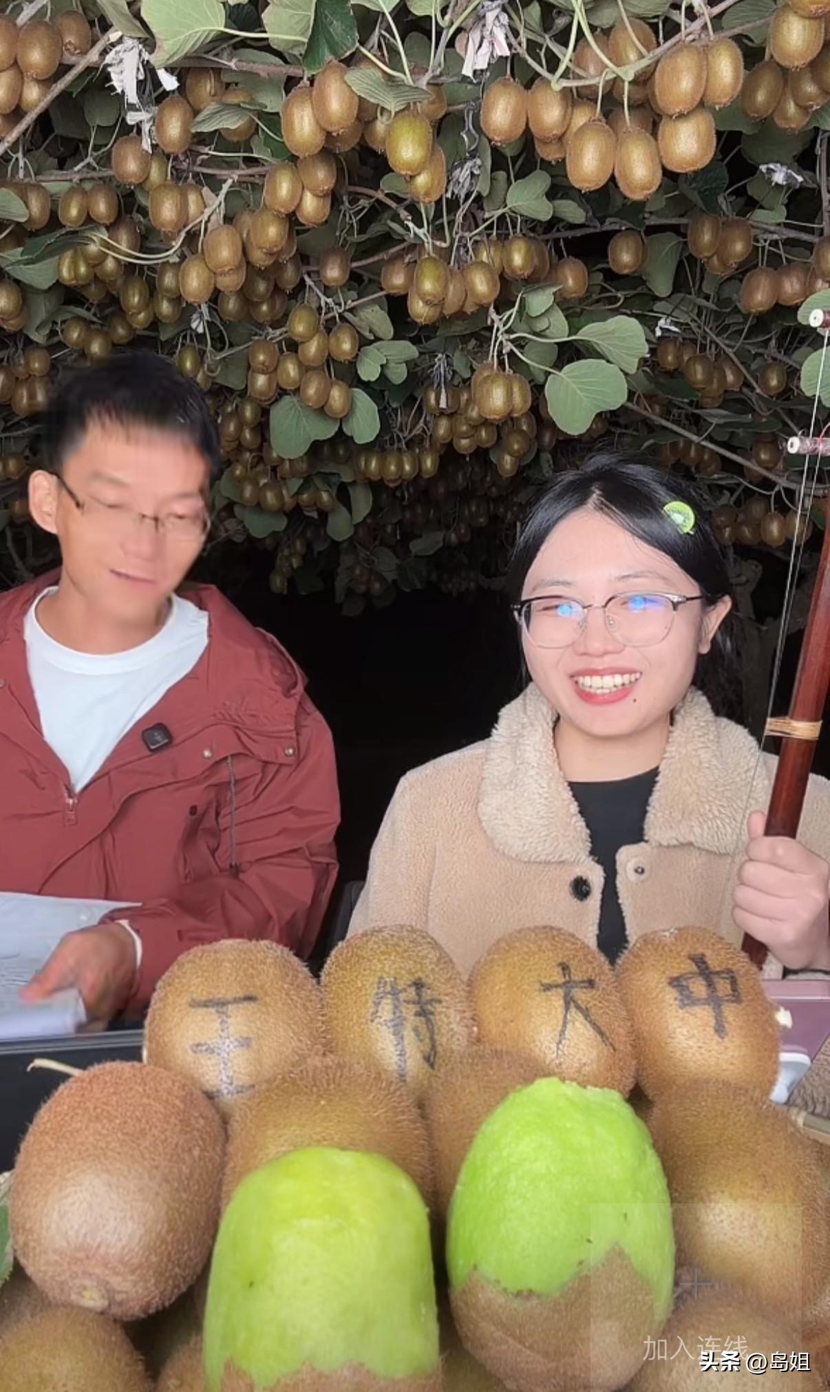国庆长假，当许多人外出游玩放松，唐尚珺和搭档小周径直飞往陕西。夜里就扎进宝鸡眉县