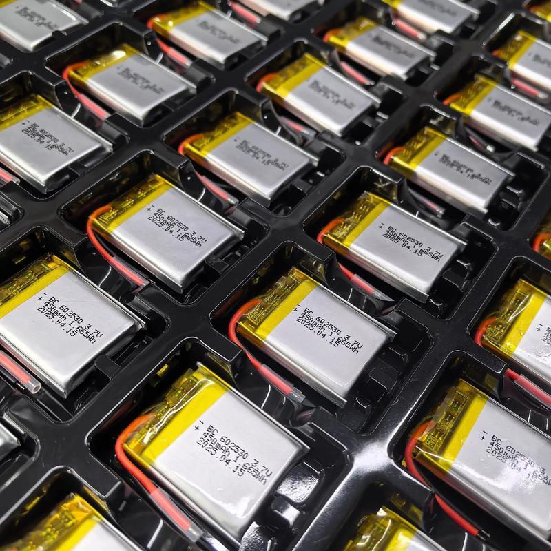 近日，由浙江吉利汽车零部件产业有限公司全资控股的宝鸡闪聚电池有限公司正式成立。新