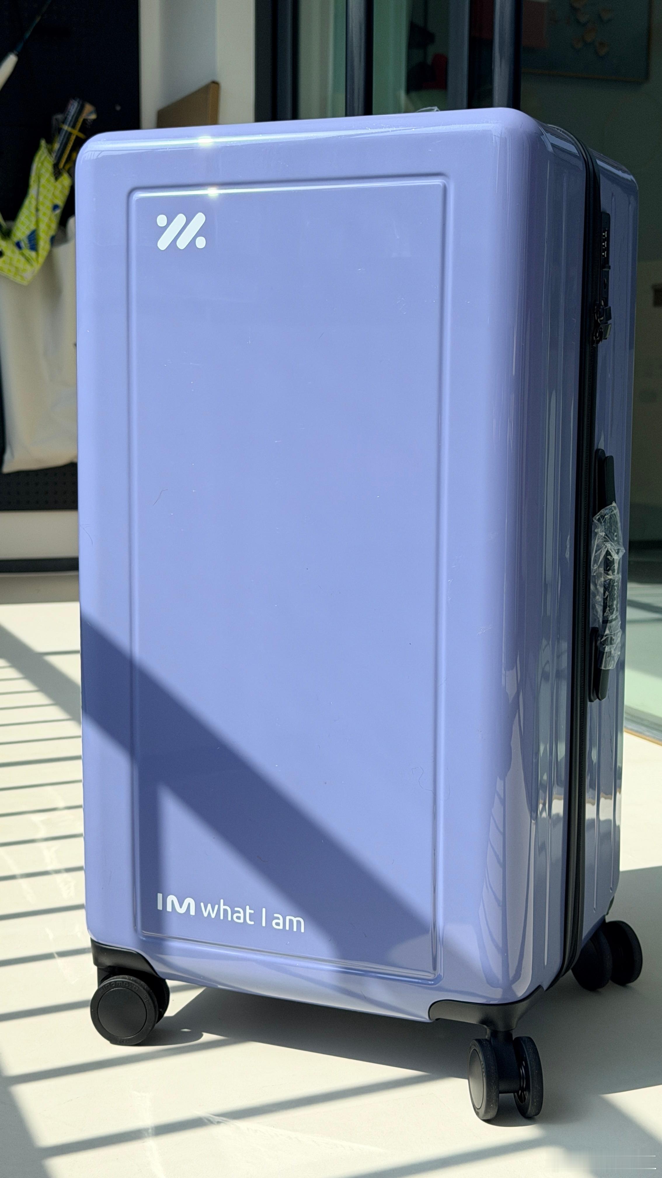 今日份趁热打铁 来啦！抽一份智己汽车🚘的超大大大大行李箱🧳铁粉来评论就行！评