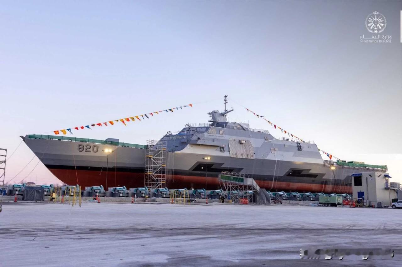 🇺🇸🇸🇦 沙特阿拉伯海军首艘图瓦伊克级多用途作战舰艇在美国下水。

12