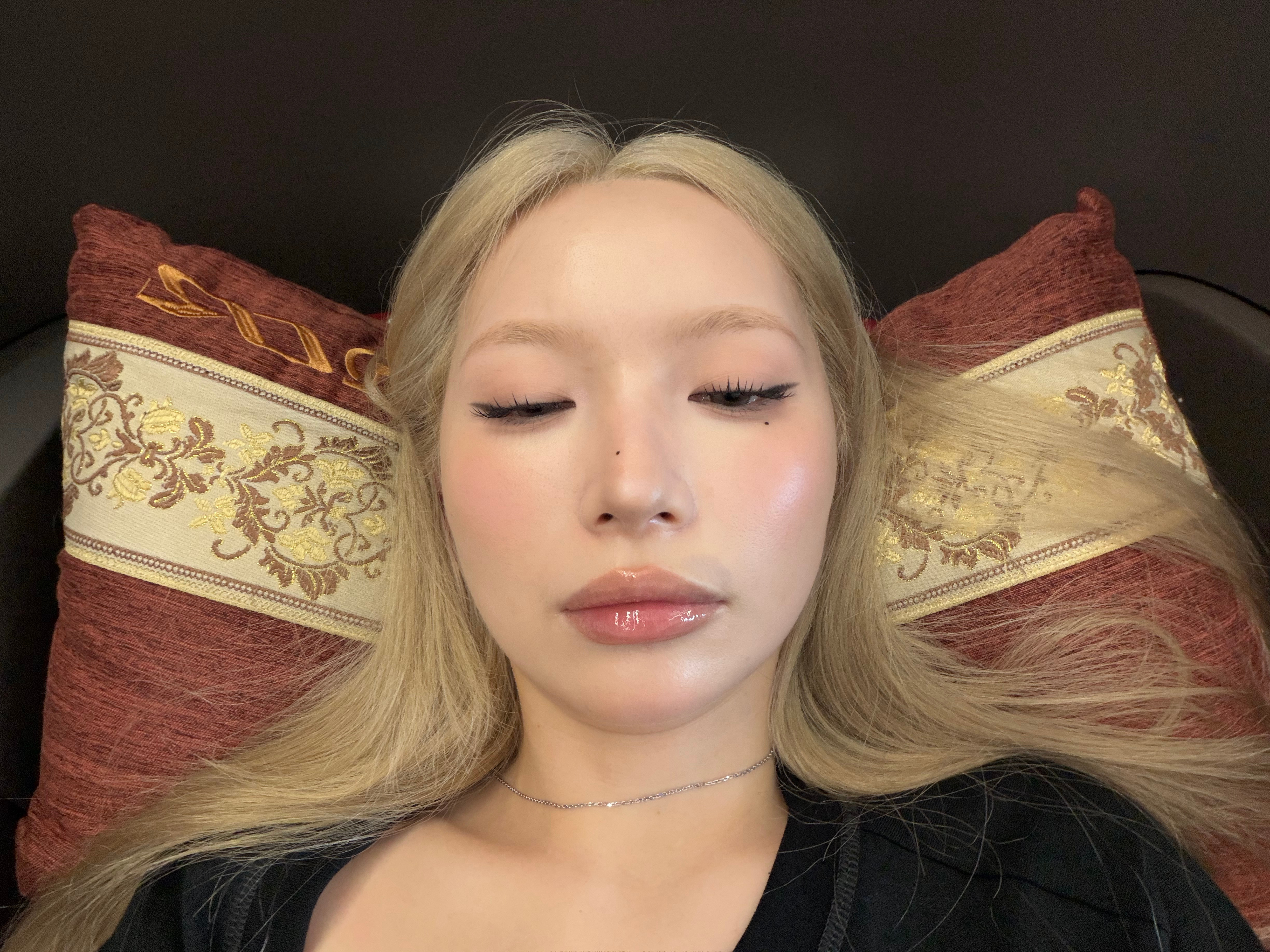 昏迷之。