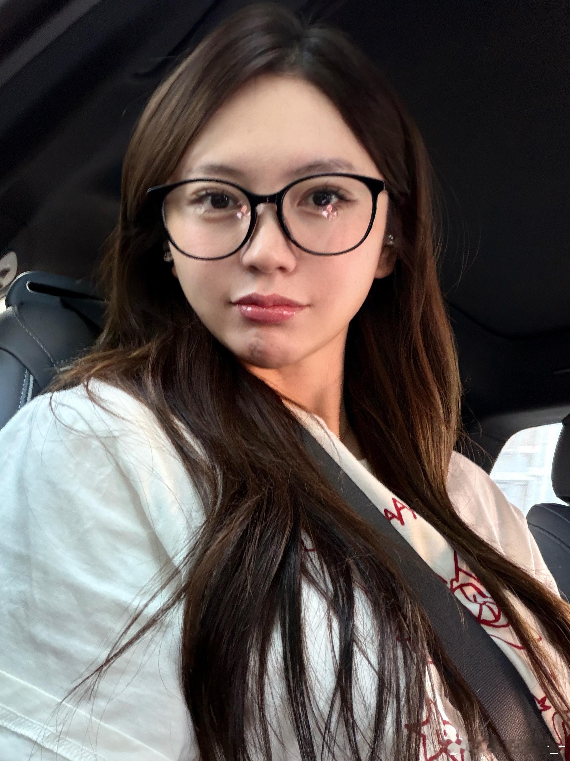 算了就这样吧，今天没化妆，都别找我拍照欧尼茜茜 北京