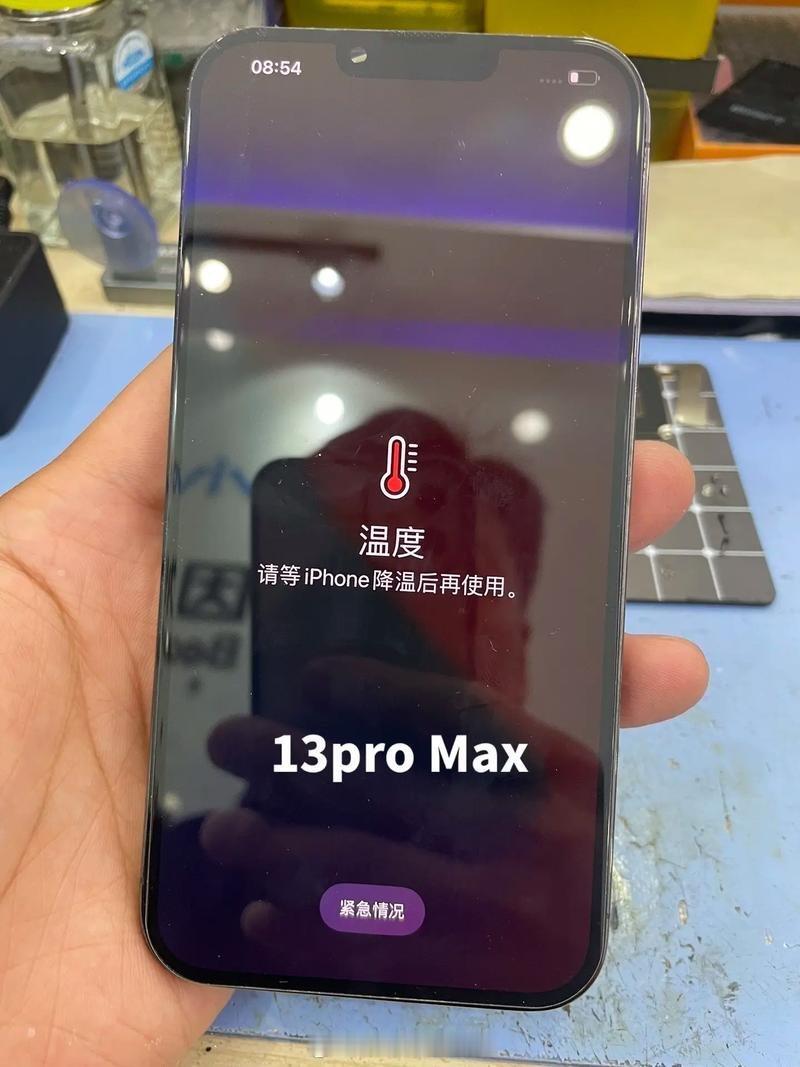 夏天这些东西不能放车里超级车主 以前我的车只有Carplay，所以我习惯性丢一个