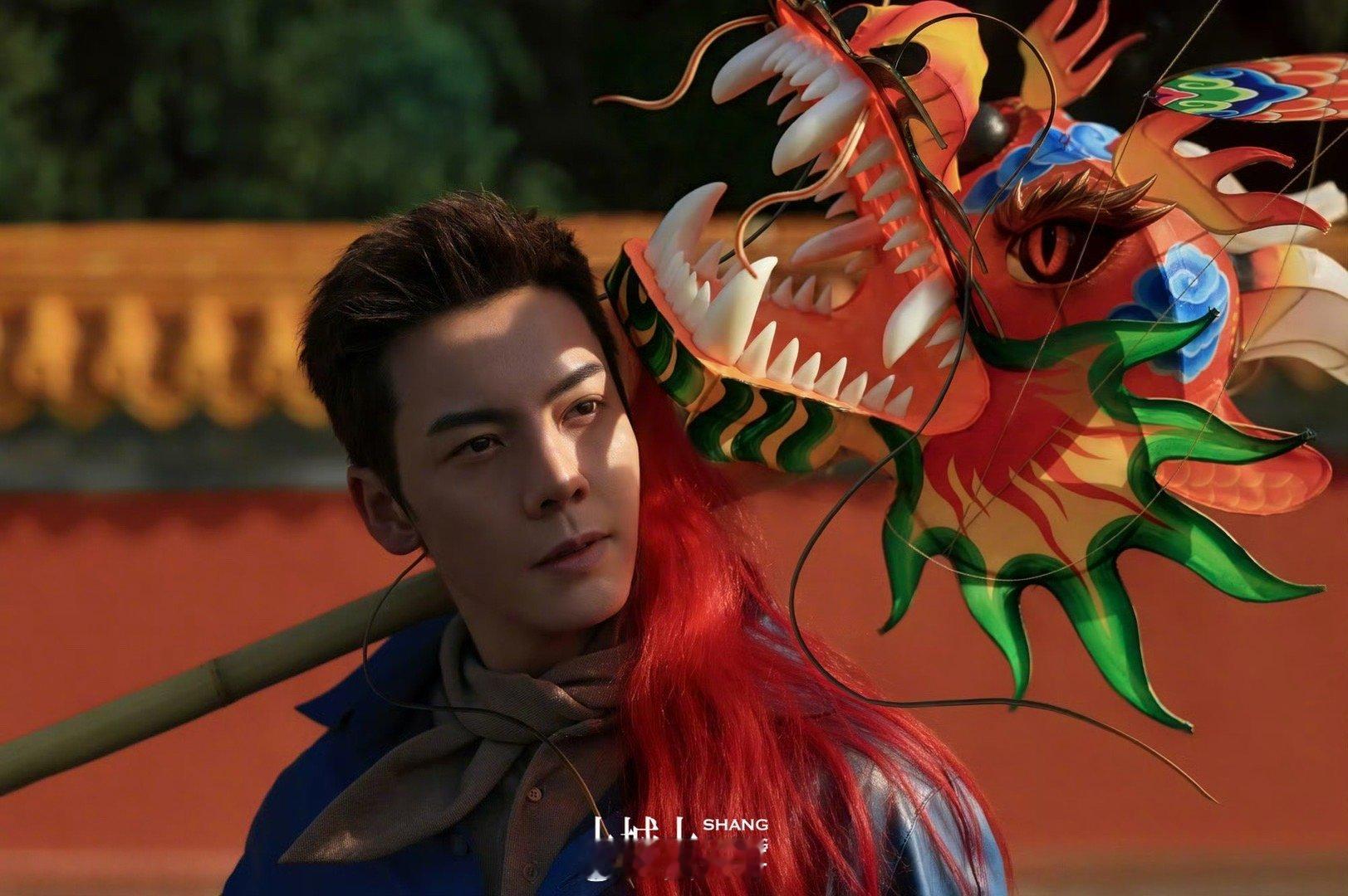 九门官宣陈伟霆和曾舜晞哇塞，看到陈伟霆和曾舜晞的双人侧颜海报。就知道这个《九门》