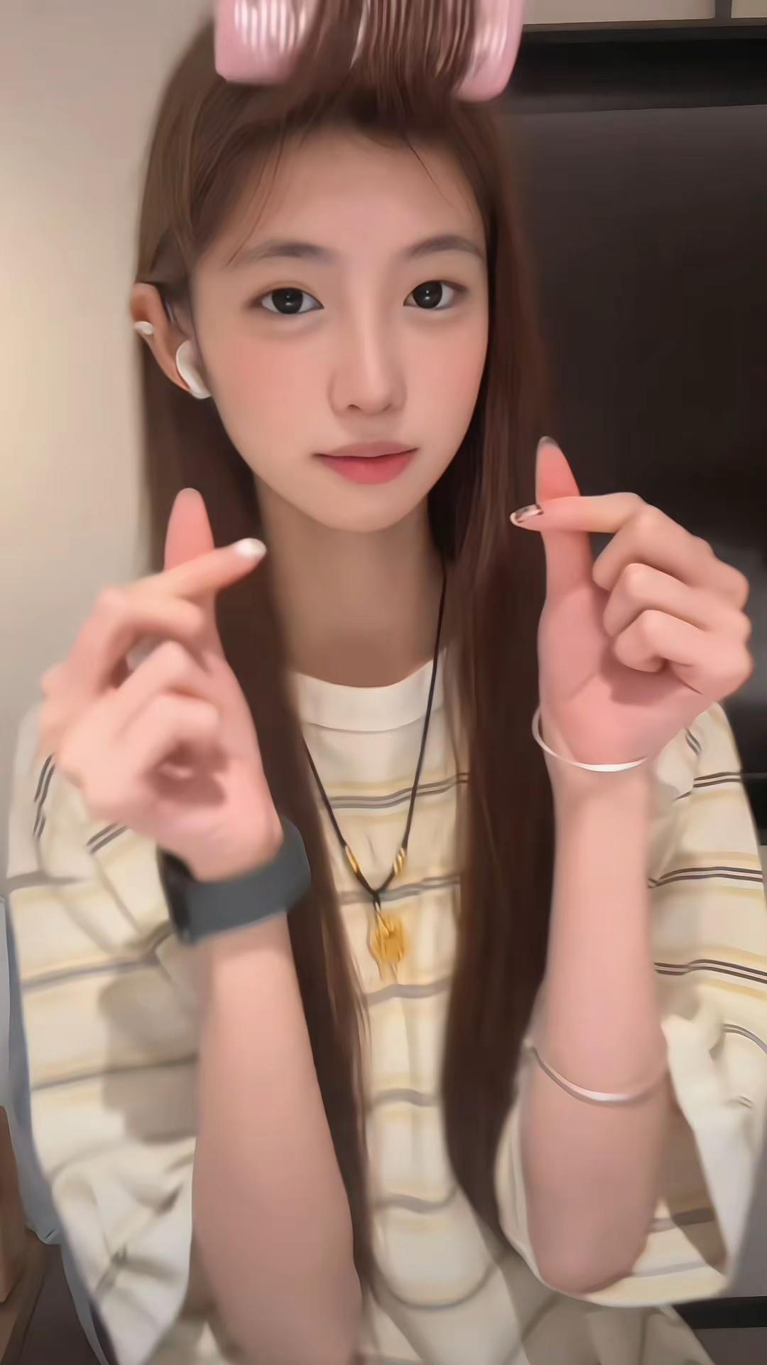 “最想要看到，是你的微笑”戴馨菲 如果说 甜妹 萌妹子 甜妹统治世界🎀 @如果