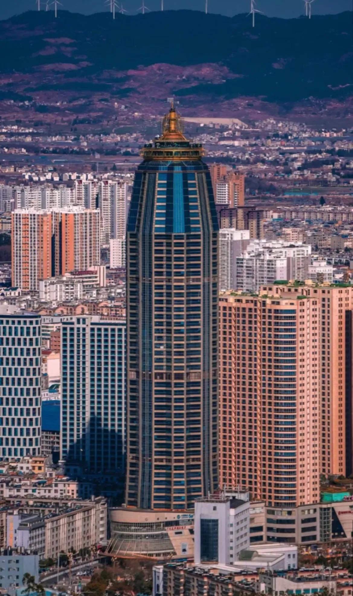 曲靖218大厦，金都国际中心，曲靖第一高楼，因大厦高218米，地上51层，也叫曲