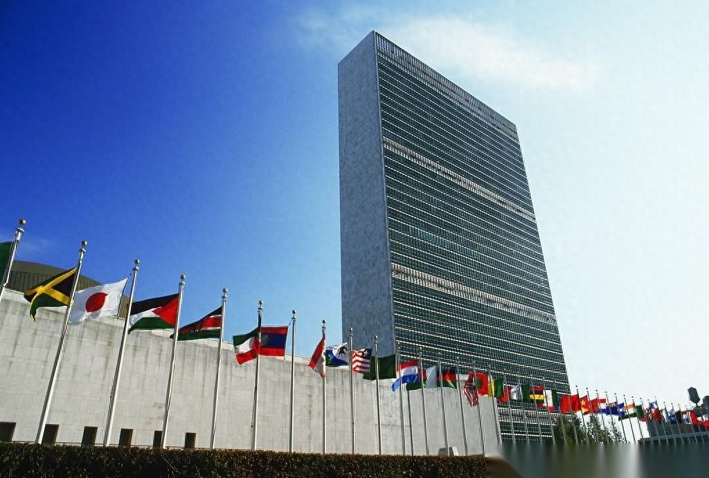 中国直接硬刚美国！霍尔木兹海峡的封锁，跟中国油轮半毛钱关系没有！中方就两点态度，