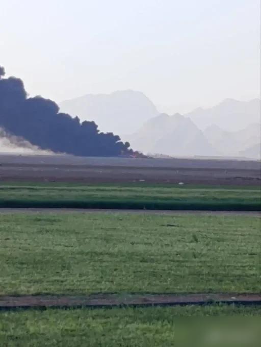 155架飞机救一个人，这不是什么“复活节奇迹”，这是顶级强权的暴力止损。
别盯