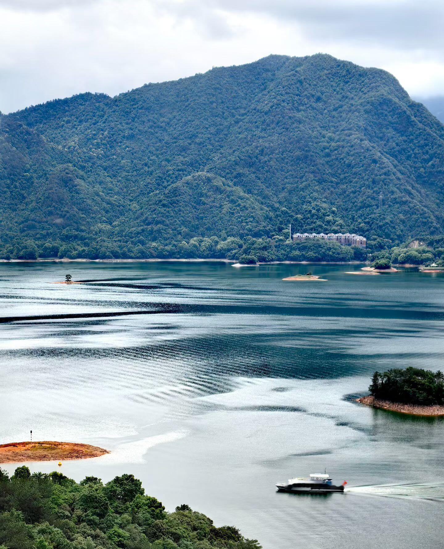 江西庐山西海九江·庐山西海风景区  ，藏着内陆独有的“海滨”浪漫！这里8000多