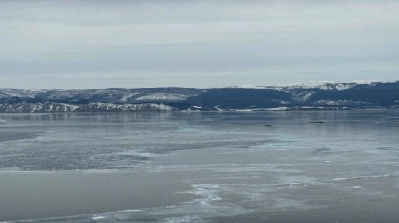 俄罗斯贝加尔湖冰面于周三（28 日）发生致命交通事故。一辆载有游客的汽车当日在贝