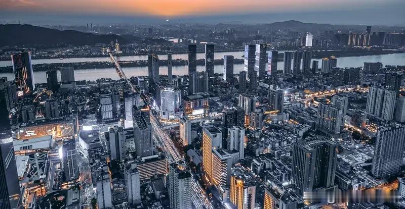 中考60%指标生向普通初中倾斜，这政策太赞了！就拿株洲和长沙来说，这是国家规定的