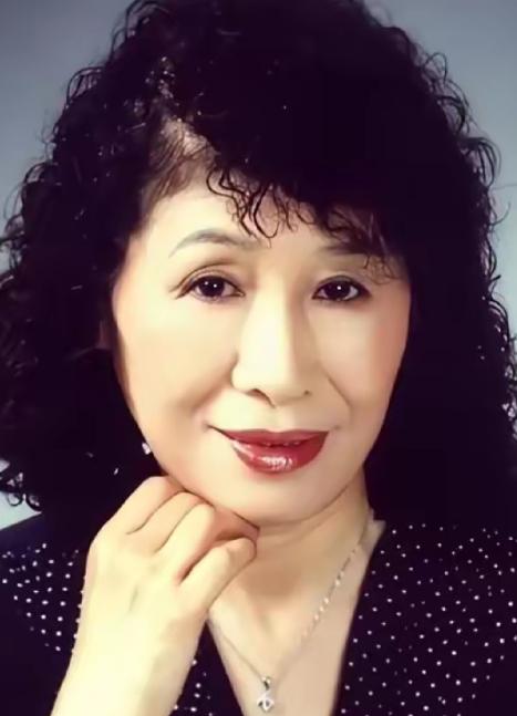 1986年，开国上将叶飞的女儿叶之枫，身为国家经委进出口局技贸结合处副处长，却勾