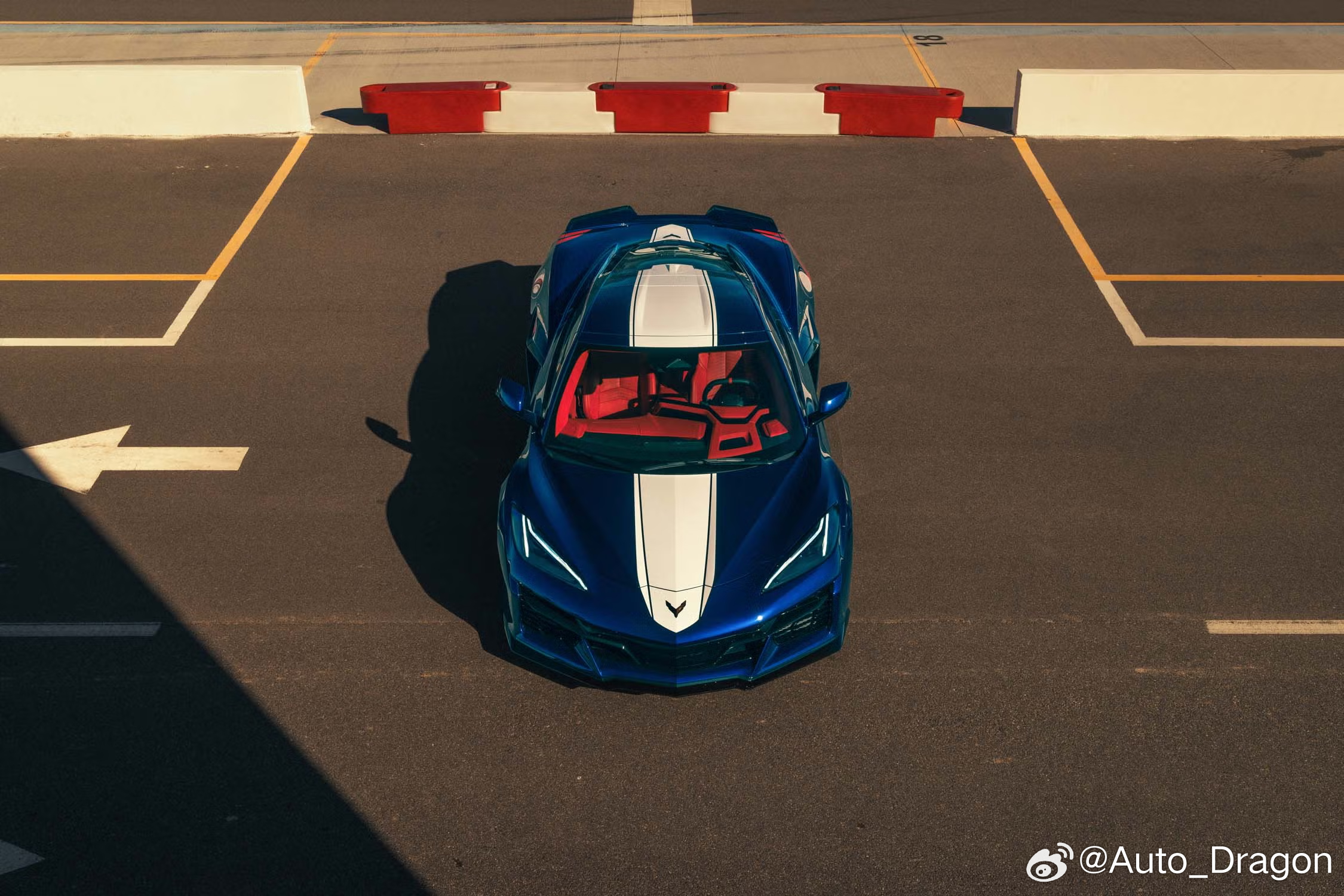 C8克尔维特中期改款来了，2027款首次引入了全新的Grand Sport和加了