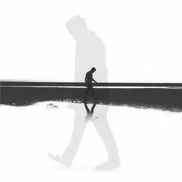 现在才感觉到，所谓的“在路上”，不过是指向：自己认识自己一直在路上。世上最丰富的