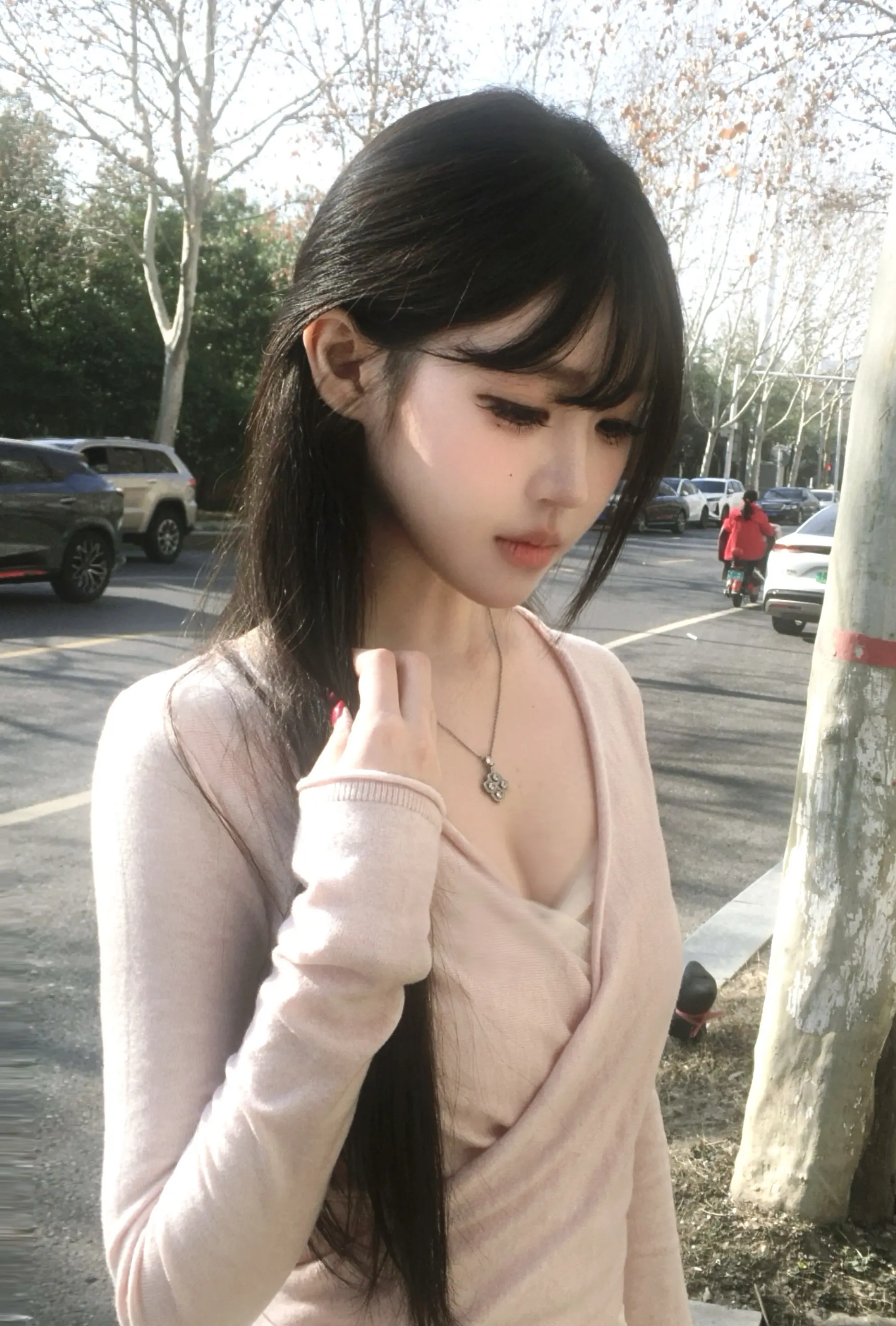 水无定，花有尽。