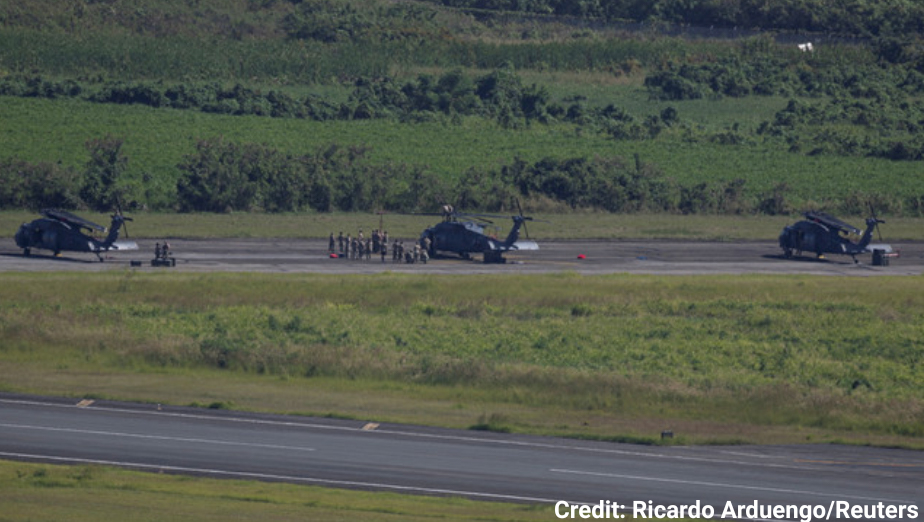 🔻路透社 12 月 12 日发布的一张照片直观证实：美军第 33 救援中队（R