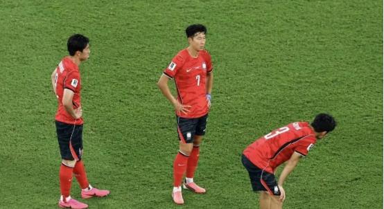 3-1逆转！等了52年的非洲队拿下队史首胜，韩国伊朗一夜梦碎
 
北京时间6月2
