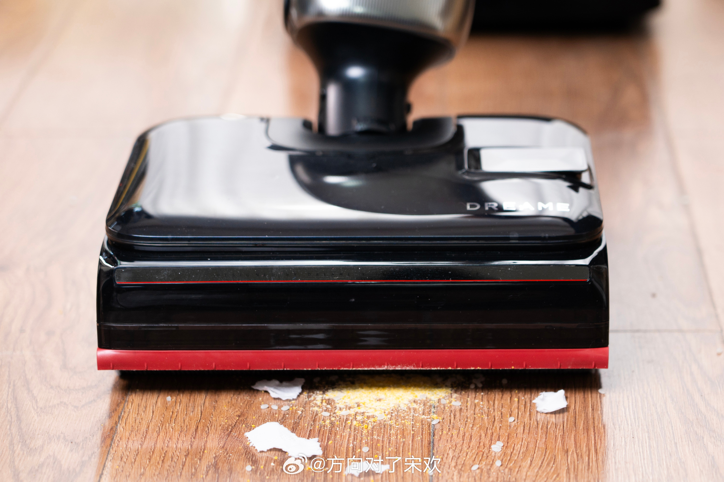 洗地机行业卷吸力、卷续航的当下，追觅的思路一直很清晰——解决用户真正的清洁痛点。